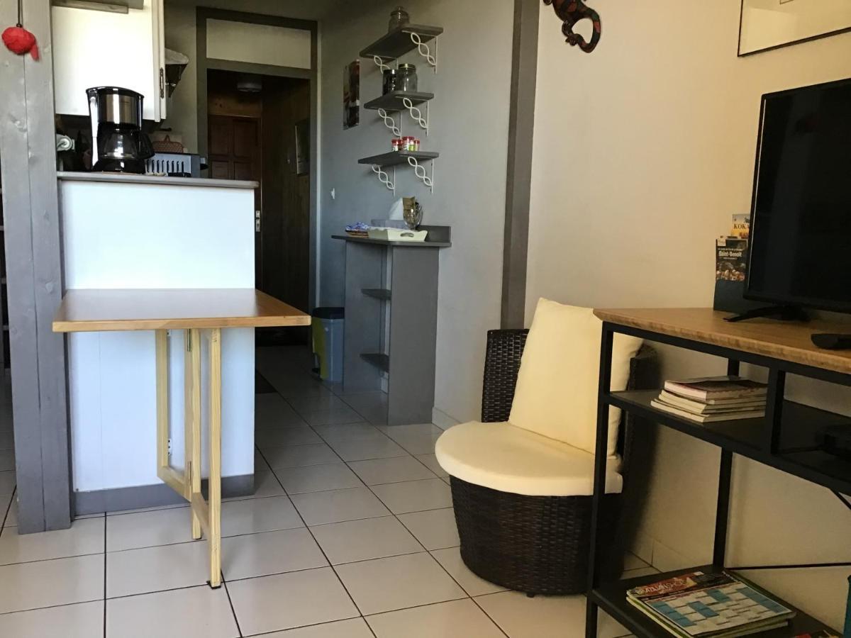 Charmant Studio Saint-Gilles-les-Bains Buitenkant foto