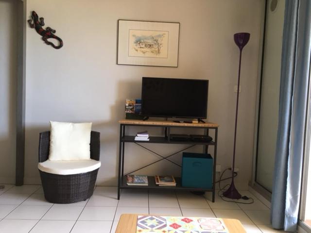 Charmant Studio Saint-Gilles-les-Bains Buitenkant foto